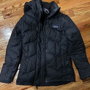 Patagonia women’s down with it jacket